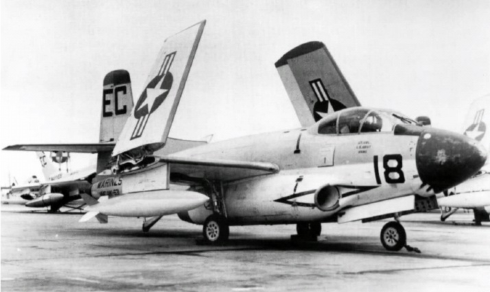 Douglas F3D Skyknight : le chasseur de nuit américain qui traquait les MiG dans l’obscurité